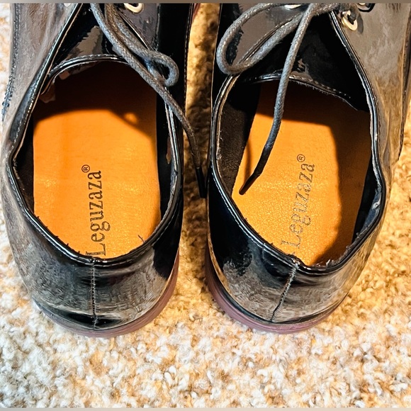 Shoes - Picture 2 of 5